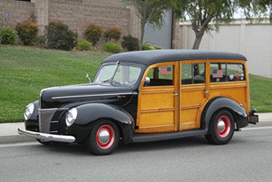 Click to View Roy Brizio Street Rods Completed Cars -  Richard Munz 40 woodie